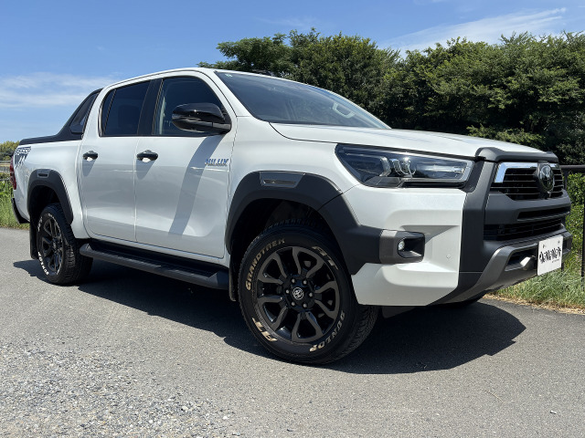 ハイラックス 2.4 Z レボ ロッコ エディション ディーゼル 4WD 特別仕様車/1オーナー...