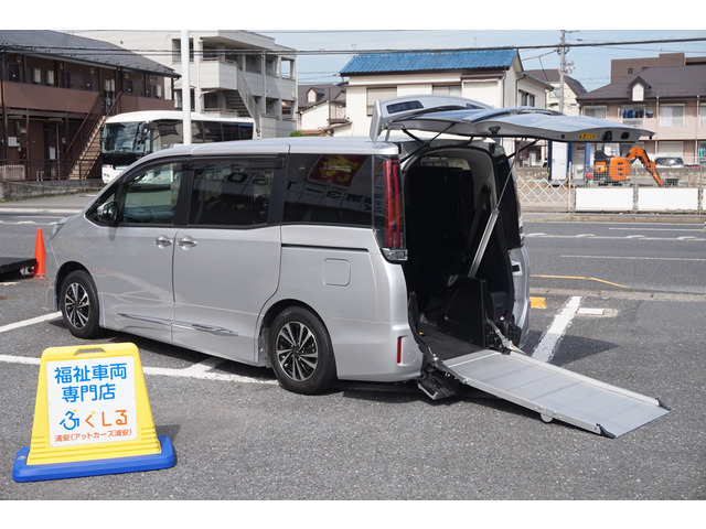ノア スロープタイプタイプ1車いす1脚仕様