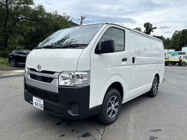 ハイエースバン 中温冷凍バン 未使用 TECS