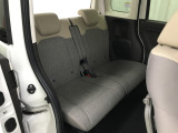 【全国納車OK】 現車をご覧になれないお客様でも、安心してお車をご購入いただける環境を整えております。 色々な角度から撮影したたくさんの画像など豊富な資料送りいたしております。