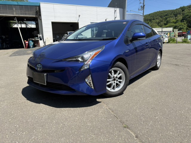トヨタ プリウス 