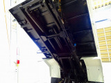 荷台内寸:300&times;159&times;38 新明和/SD2-32 三方開 手動シート(開き止め付) リアアオリ左右ピン差し加工 鳥居上部左右角出し(脱着可)/枕木取付 右シャシリアスライド用スイッチコード