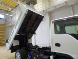 荷台内寸:305&times;160&times;37 極東開発/DD02-31 三方開 左右アオリ外側後方反射板1対