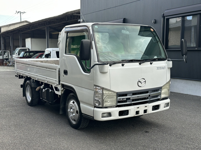 タイタン  平ボディ 3t 低床 6速MT