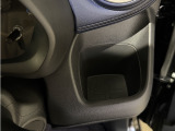 運転席ドリンクホルダー