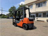トヨタL&F エンジンフォークリフト サイドシフト 2.5トン 3m