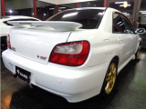 EJ20BOXERターボエンジン&6MTミッション4WD&STI専用マフラー&STI専用サス&ブレンボキャリパー&STIタワーバー&STIブルーシート他タイミングベルト交換済み車です