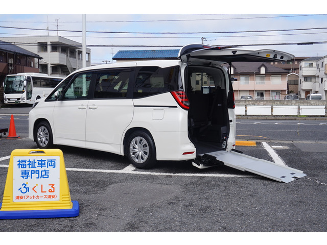 ノア 1.8 ハイブリッド X ウェルキャブ 車いす仕様 タイプI 車いす1名仕様