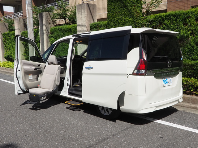 日産 セレナ 