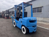 トヨタL&F エンジンフォークリフト 19833