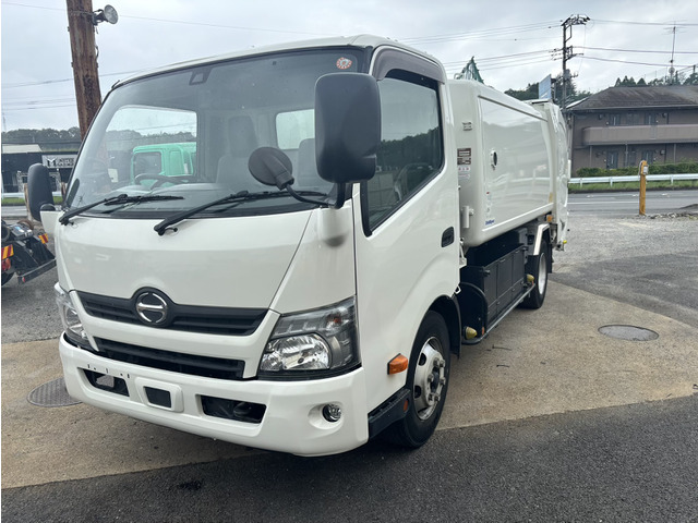 デュトロワイド巻込みパッカー車 積載2750kg