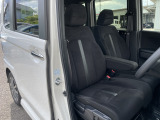 運転席シート☆使用感も少なく、良好な状態となっております!丁寧に使われていたことがよくわかります♪