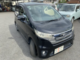 3ヶ月・3000kmの無料保証付きです。エンジン、ミッション等の修理の際に金額が大きくなりがちな箇所も無料修理で安心です。最大3年までの有料保証も取り扱っております。