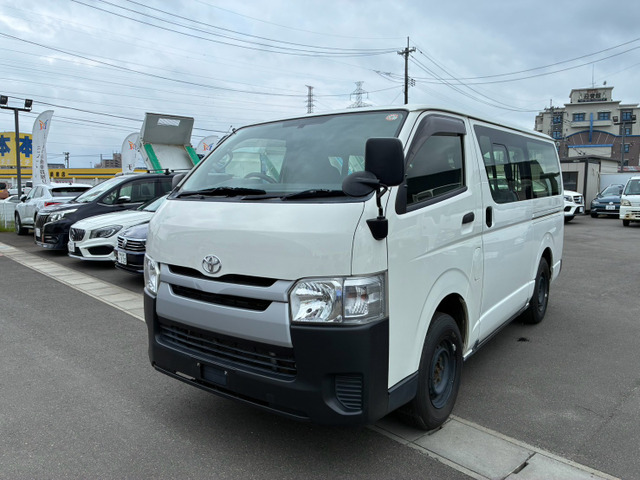 トヨタ ハイエースバン 