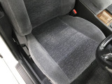 【全国納車OK】 現車をご覧になれないお客様でも、安心してお車をご購入いただける環境を整えております。 色々な角度から撮影したたくさんの画像など豊富な資料送りいたしております。