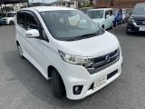 3ヶ月・3000kmの無料保証付きです。エンジン、ミッション等の修理の際に金額が大きくなりがちな箇所も無料修理で安心です。最大3年までの有料保証も取り扱っております。