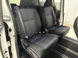 【全国納車OK】 現車をご覧になれないお客様でも、安心してお車をご購入いただける環境を整えております。 色々な角度から撮影したたくさんの画像など豊富な資料送りいたしております。