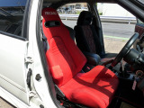 運転席はレカロセミバケットシート装着しています。こちらはレカロより車検時に必要な書類当社にご用意あります。!!