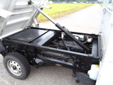 ダンプの下部分の綺麗なメインフレームと下回りの画像です・お車は1台限りです。メールやチャット等予約は受け付けていませんので09046440671迄、お電話にてご予約下さい