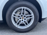 フロント235/60R18ピレリー指定タイヤ