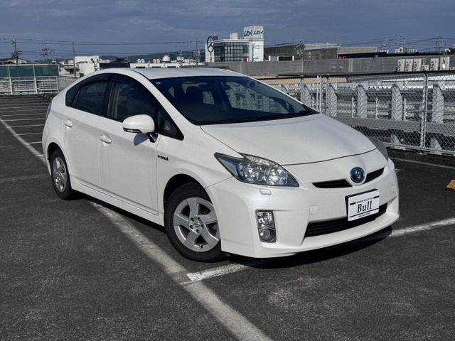 プリウス 1.8 S LEDエディション