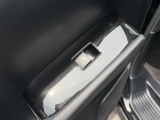 【助手席 窓操作部】