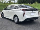 プリウス 1.8 S セーフティ プラス 純正9型ナビ、フルセグ、バックカメラ