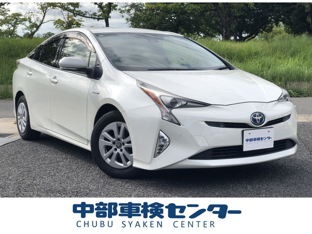 プリウス 1.8 S セーフティ プラス 純正9型ナビ、フルセグ、バックカメラ