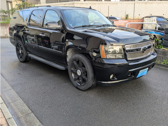 シボレー サバーバン 1500 LT 5.3 V8 4WD ブラック 4WD 5.3 V8 の中古