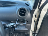 運転席 ドリンクホルダー
