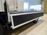 荷台内寸:310&times;162&times;36 三方開 床板二重張り 床埋め込みフック3対 リアアオリチェーン2個 鳥居左右LED作業灯2個