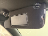 弊社では納車後のアフターサービスに力を入れております。中古車は、買う時よりも買った後の心配がつきものだと思います。遠方の方でも安心していただけるよう、お近くの整備工場をご紹介させていただきます。