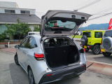 上に大きく開くので、縦に長い荷物も楽に積み下ろしできます☆