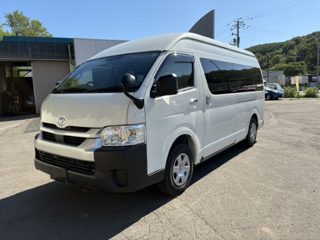 トヨタ ハイエースコミューター 