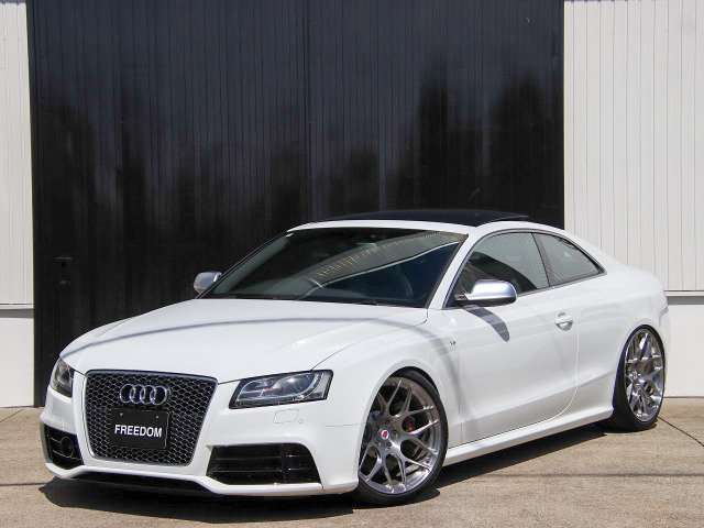 アウディ RS5 