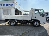 2990cc 3t 3トン ダンプ 3人乗り 4ナンバー 積載3000Kg 5速 5MT ディーゼル 内外装仕上げ済み  パワーウインドウ 全低床