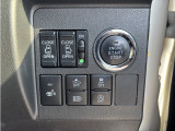 プッシュスタート、左右パワースライドドア、運転席シートヒーター、その他安全装備も充実しております。