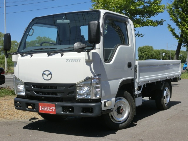 タイタン 3.0 DX フルワイドロー 4WD 1.5t平ボデー 全低床 シングルタイヤ
