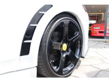 MANSORY フェンダーウイングシート・290,000
