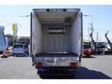 新車注文も扱っております。未使用の車などお得で納期が早いトラックもたくさん置いてありますのでご覧ください。