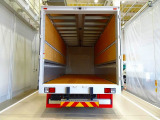 荷台内寸:626&times;240&times;242 トランテックス/W110M56 リア観音扉 落とし込みフック5対 左右セイコーラック ラッシングレール2段(58cm/140cm)/ベルト1個 荷室LED灯3個