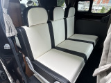 シートは走行時には前向き乗車が可能です!