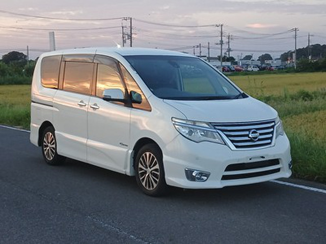 日産 セレナ 