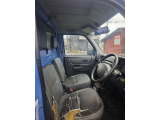 ちょっと運転席シートは使い込んでますがヤフオクなどで安く売ってます(交換可能)