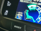 【シートヒーター】 レザーシートには重宝する「シートヒーター」付き。冬場にとても大活躍!!