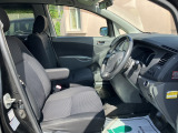 運転席 目立つような傷等ありません。