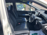 運転席 目立つ傷等ありません。