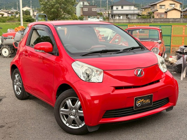 トヨタ iQ 