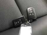 【雨の日も大丈夫】 雨の日や夜に中古車は選びにくいですよね。でも当店なら安心。電話予約を頂ければ明るい屋根下へ移動しておきます。じっくりご覧いただけますヨ(^^)v
