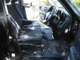 足元ゆったりした明るく広々とした室内です。運転も楽で快適装備です。荒れのない室内ですから快適にお使い頂けます。お車は1台限りで気になりましたら09046440671迄、商談のご予約下さい